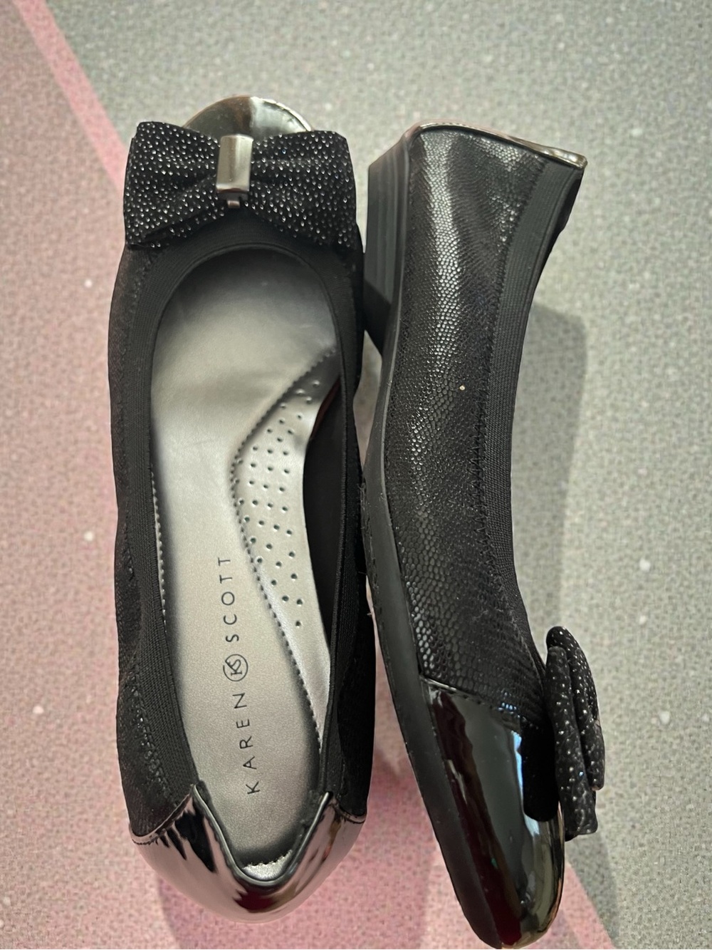 New Never Worn Karen Scott Black Bow-Accent Slip-On Wedge Flats